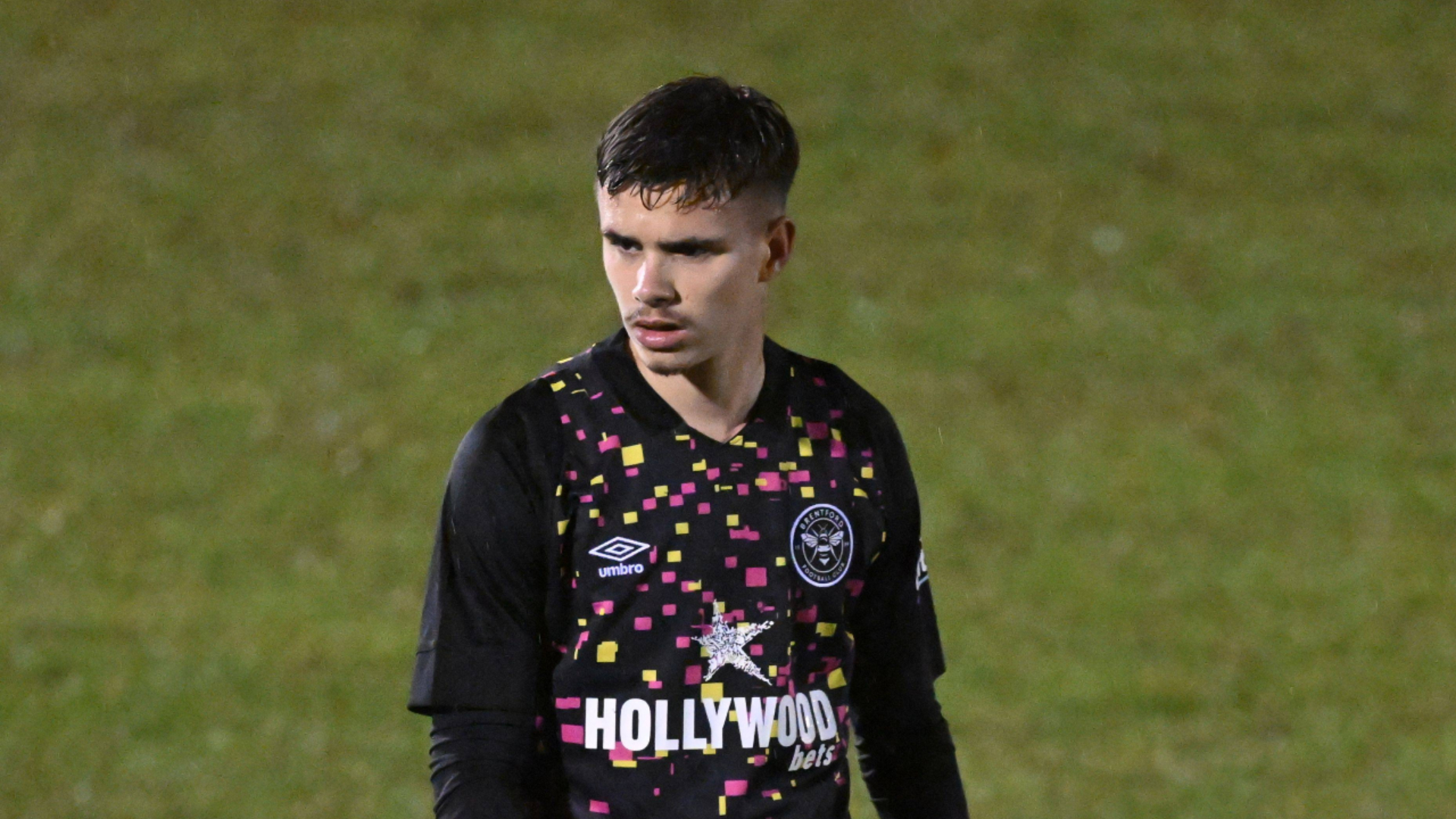 Romeo Beckham cannot be compared with his father David, says Brentford boss Frank