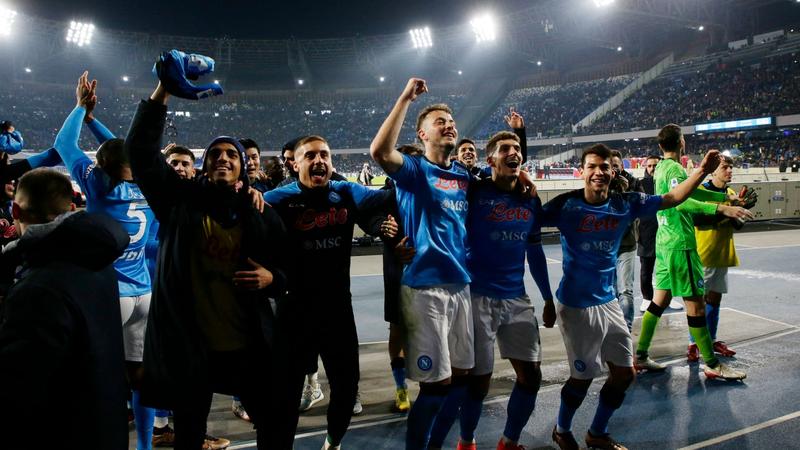 Rampant Napoli crush Juventus to move 10 points clear