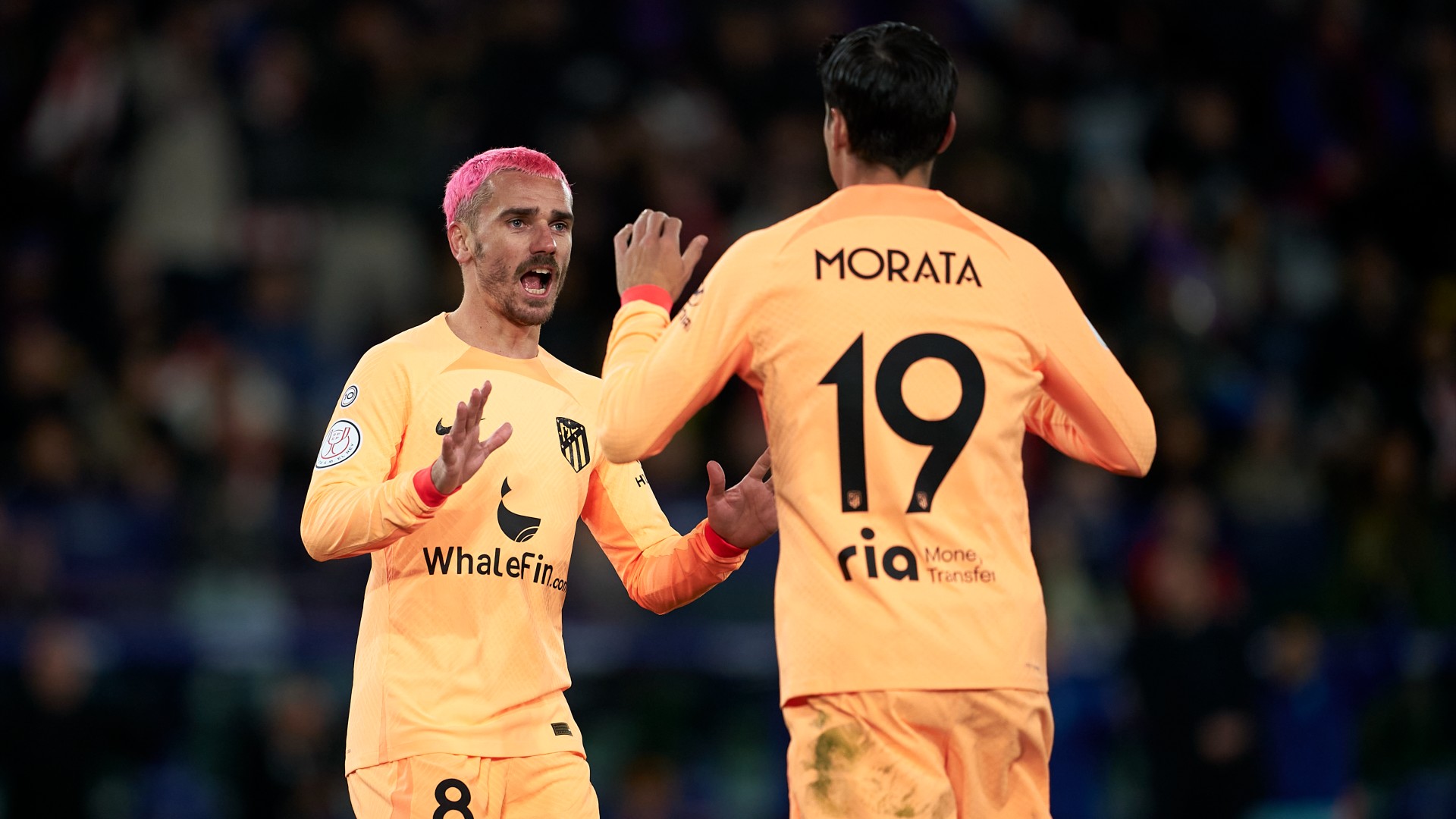 Llorente stars as Atleti reaches quarter-finals