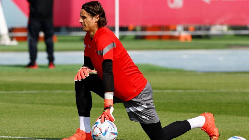 Bayern sign goalkeeper Yann Sommer from Gladbach to replace Neuer