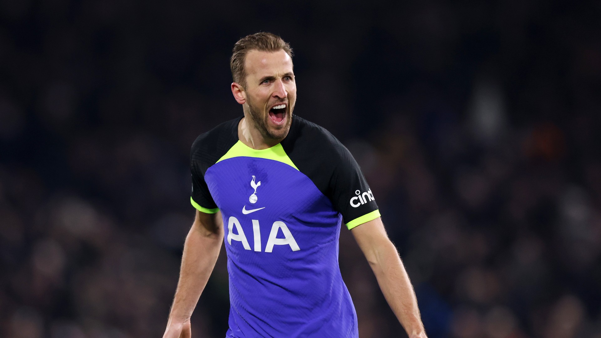 Kane matches Greaves record in vital Spurs win