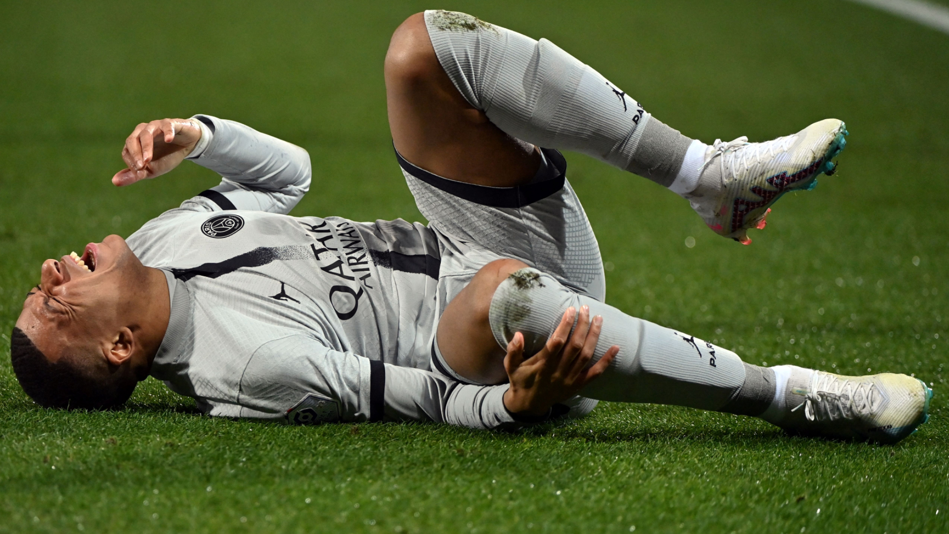 Galtier calms fears after Mbappe's injury blow
