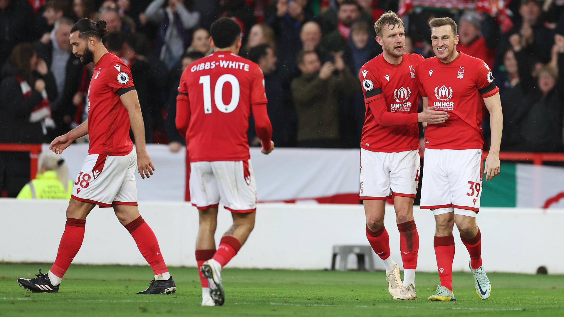 Wasteful Manchester City drops points after Wood's late leveller