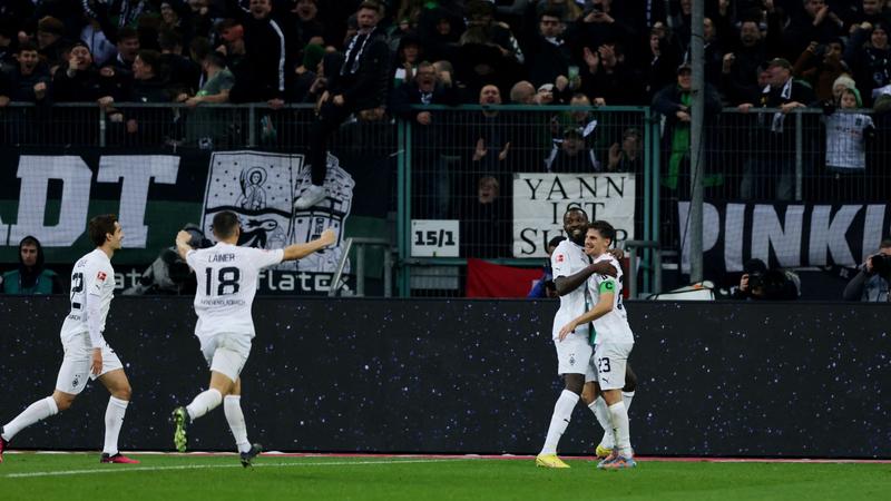 Gladbach 3 Bayern Munich 2 - Highlights