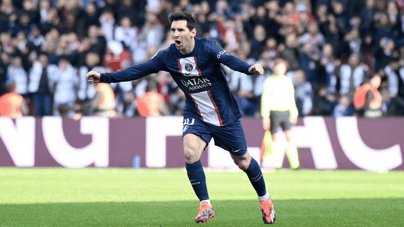 Messi's last-ditch stunner seals thrilling PSG win