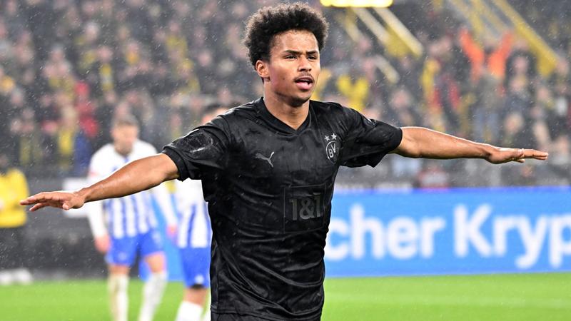 Bundesliga : Un but génial en talonnade pour Karim Adeyemi !