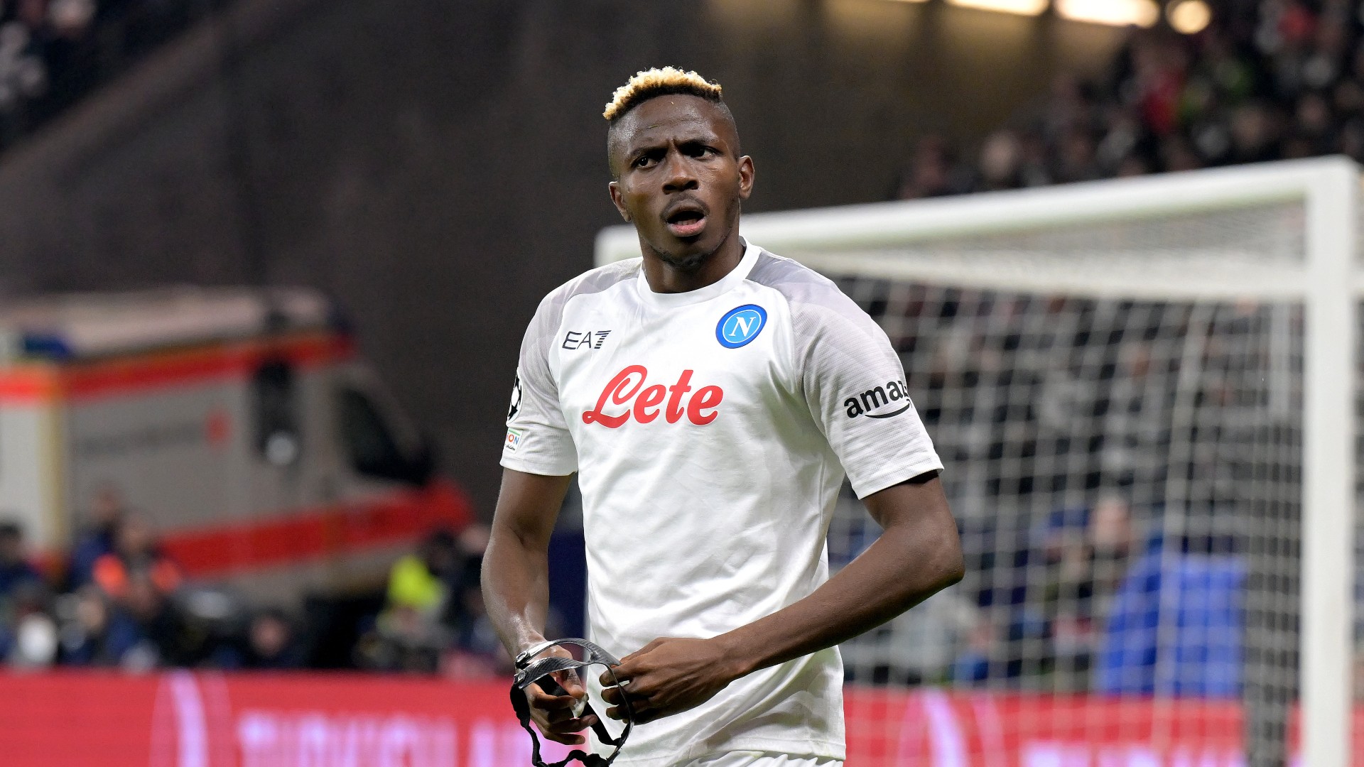 Napoli takes control of tie against Eintracht