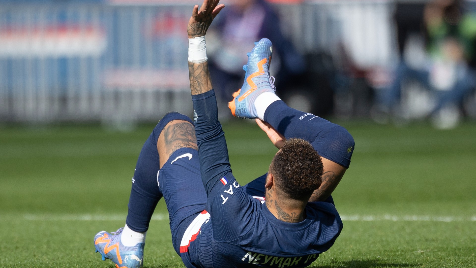 PSG confirms Neymar suffered ankle ligament damage