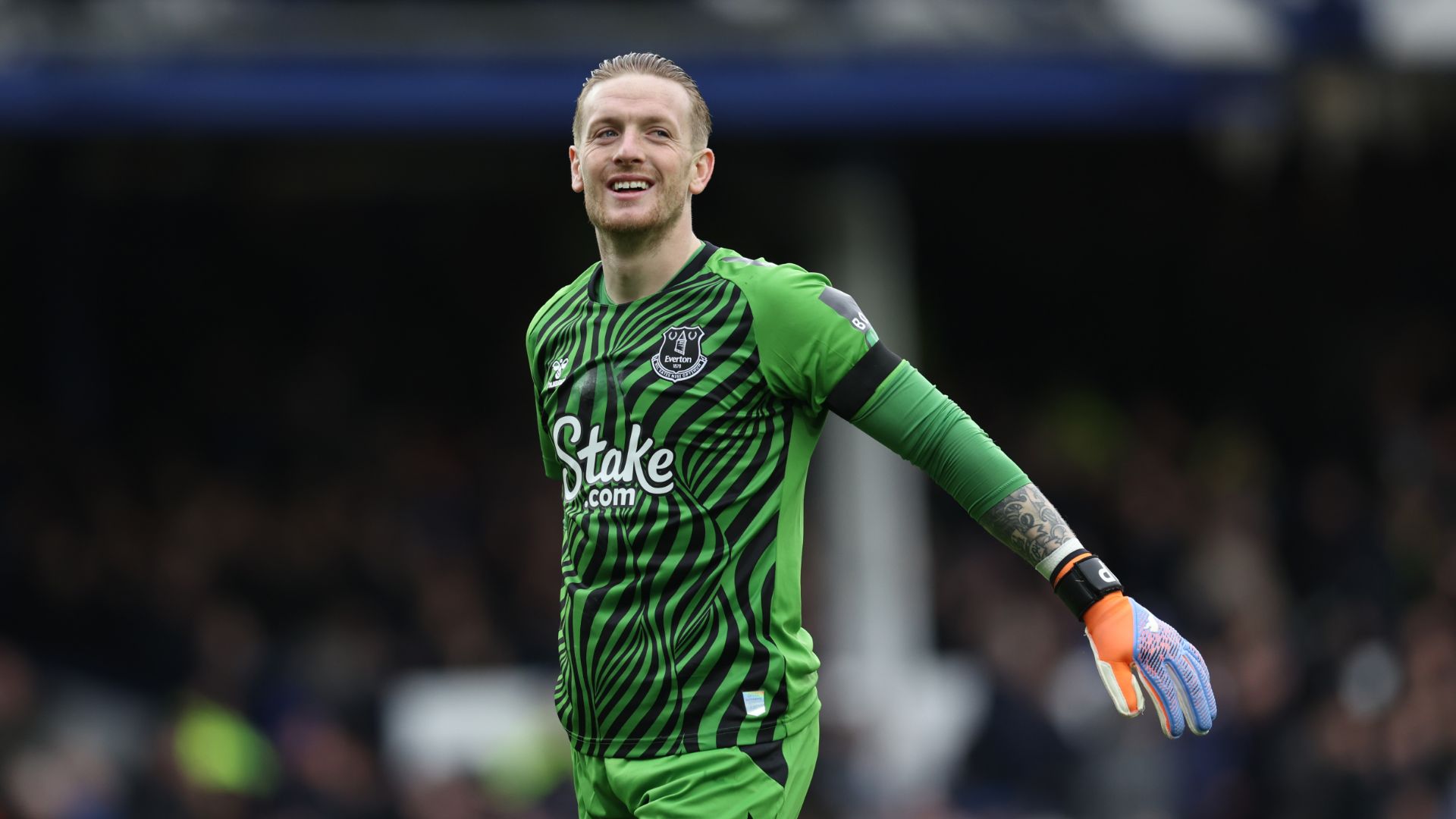 Pickford close to agreeing new Everton deal