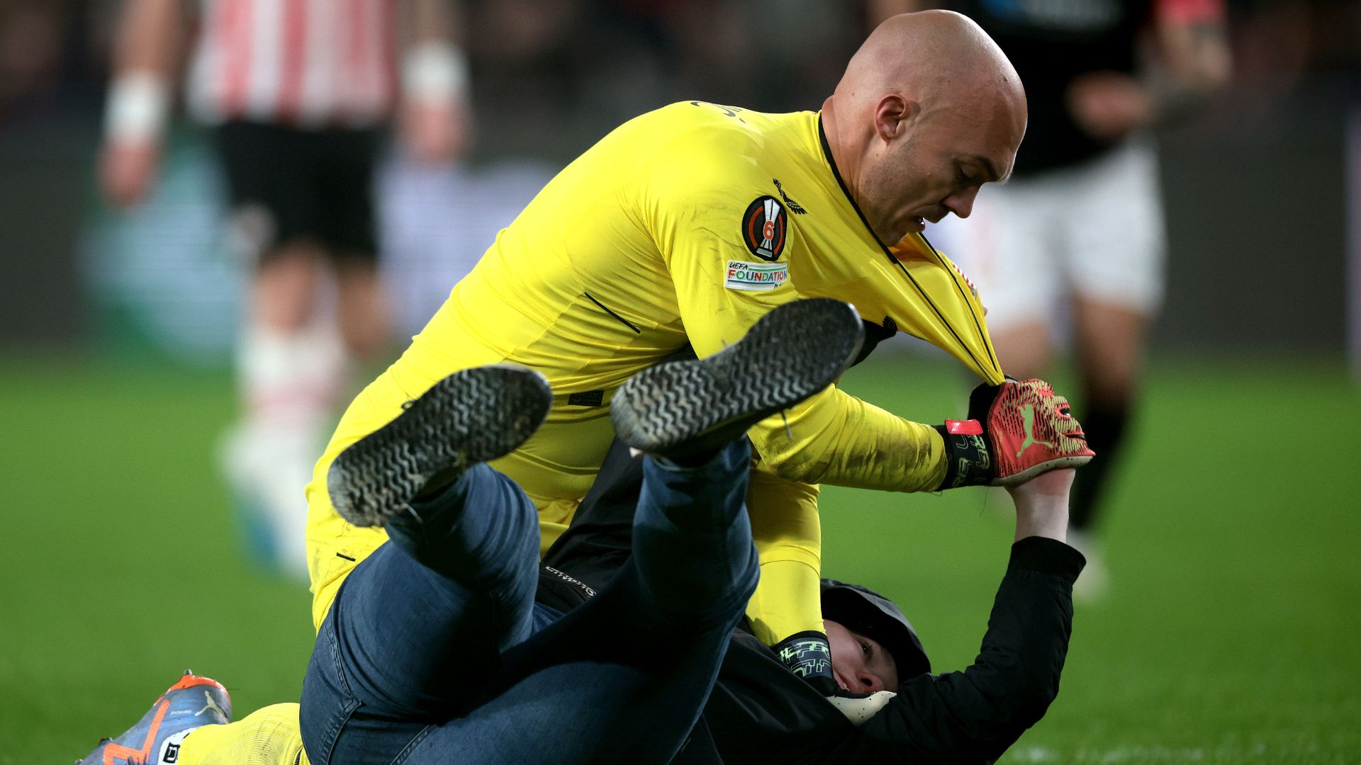 UEFA investigates attack on Sevilla goalkeeper Dmitrovic