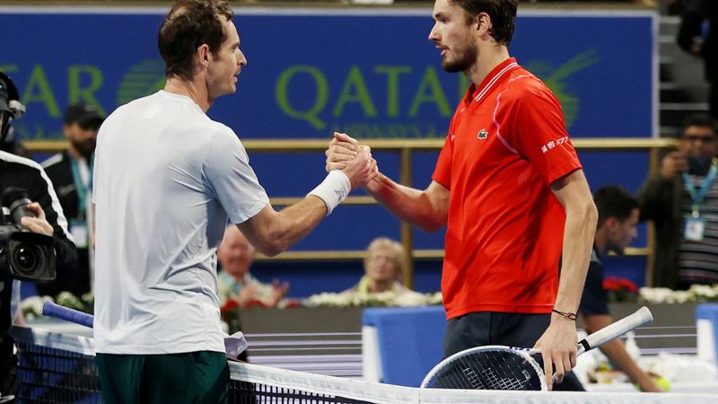 Medvedev halts Murray heroics to take Qatar title