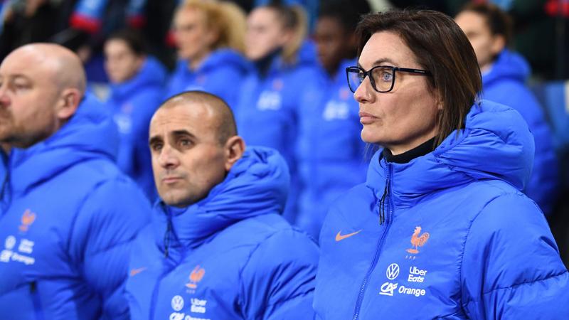 Équipe de France féminine : Corinne Diacre veut continuer d'entraîner les Bleues