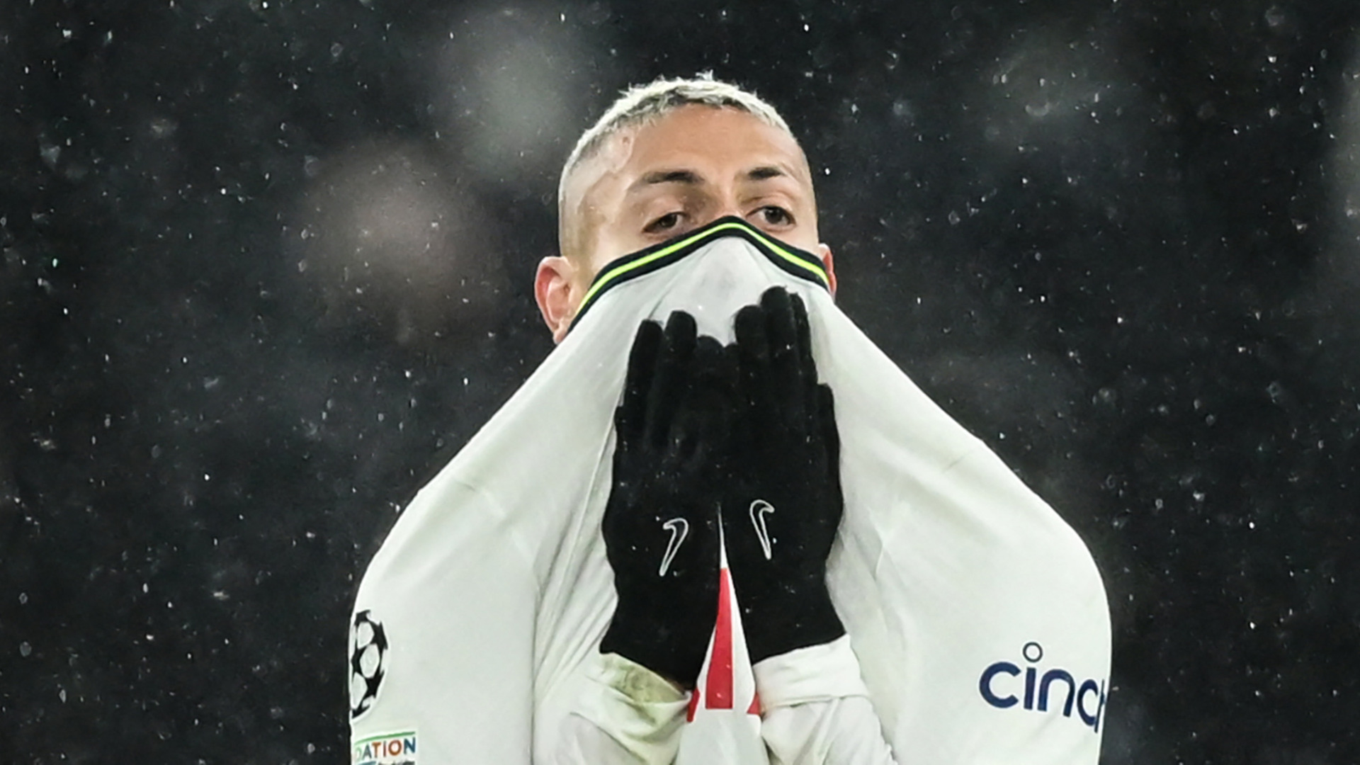 Richarlison frustrated by 's***' season