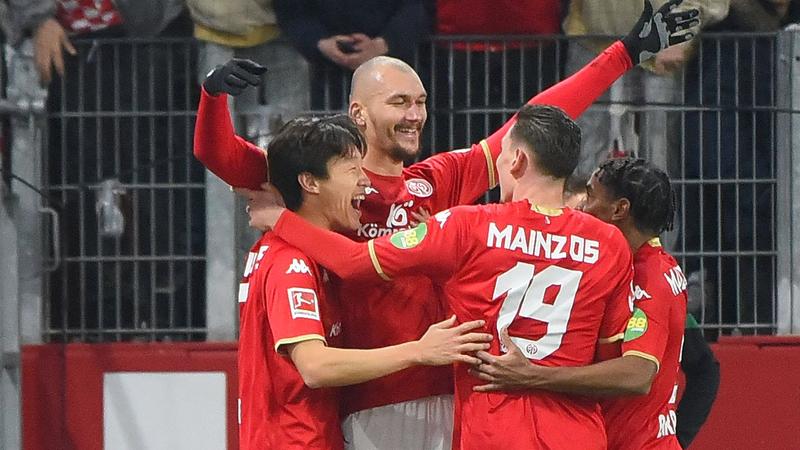 Bundesliga : Ludovic Ajorque inscrit un but splendide avec Mayence !