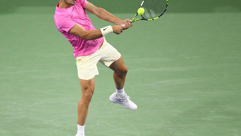 Alcaraz powers into Indian Wells 3rd round