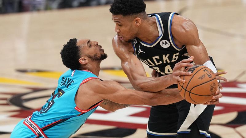 NBA : Les Bucks ont usé les Suns (VF)