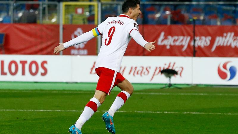 Poland beat Sweden to qualify for World Cup finals