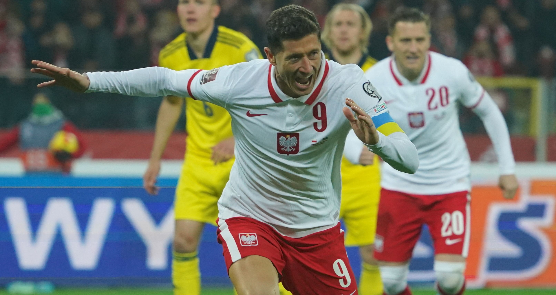 Poland 2-0 Sweden: Lewandowski takes Qatar place at Ibrahimovic's expense