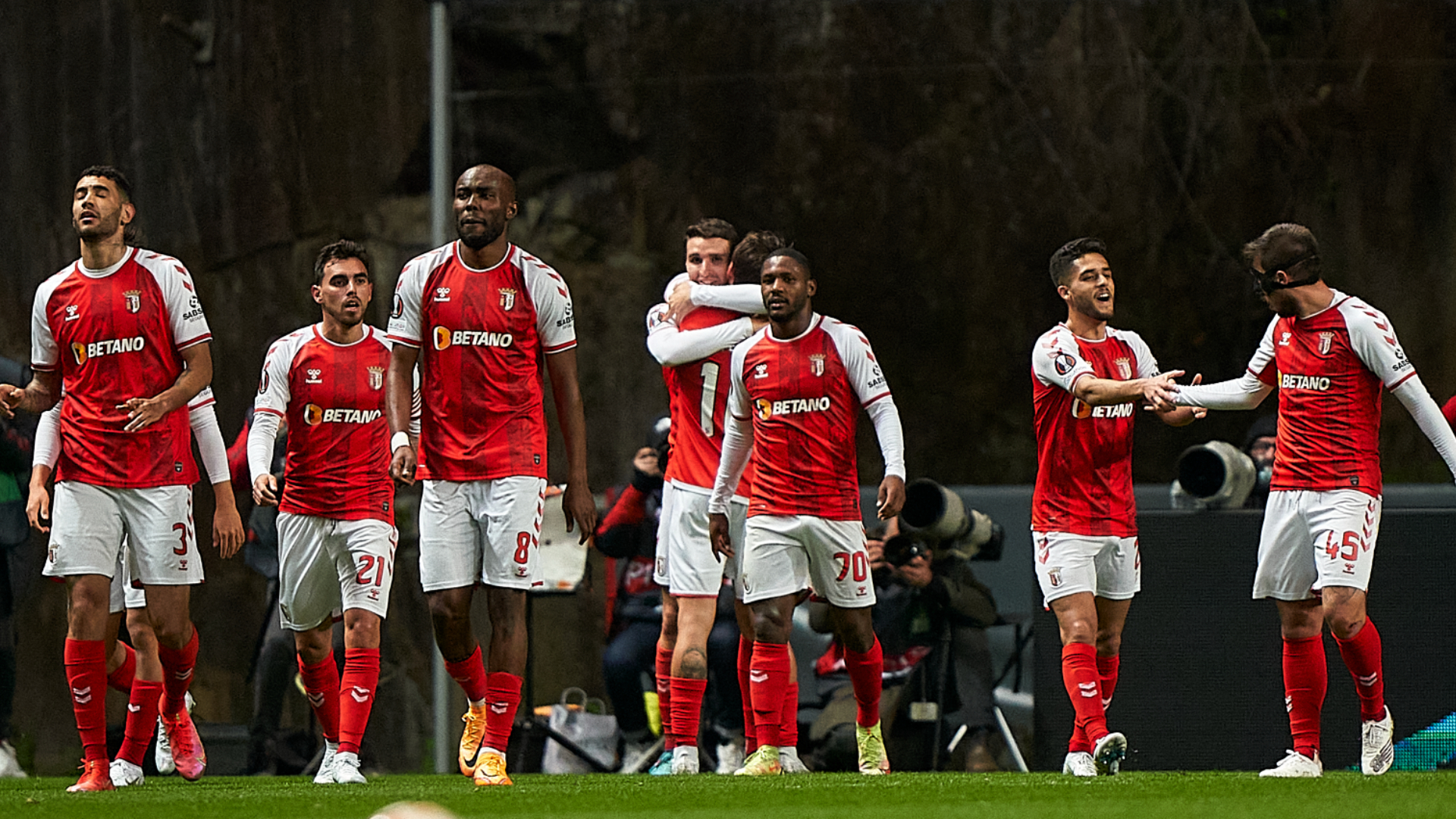 Braga takes slender first leg lead over Rangers