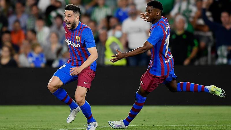 Stoppage-time screamer seals Barca's UCL spot
