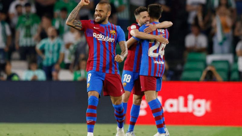 Last gasp Alba goal secures top four finish for Barcelona