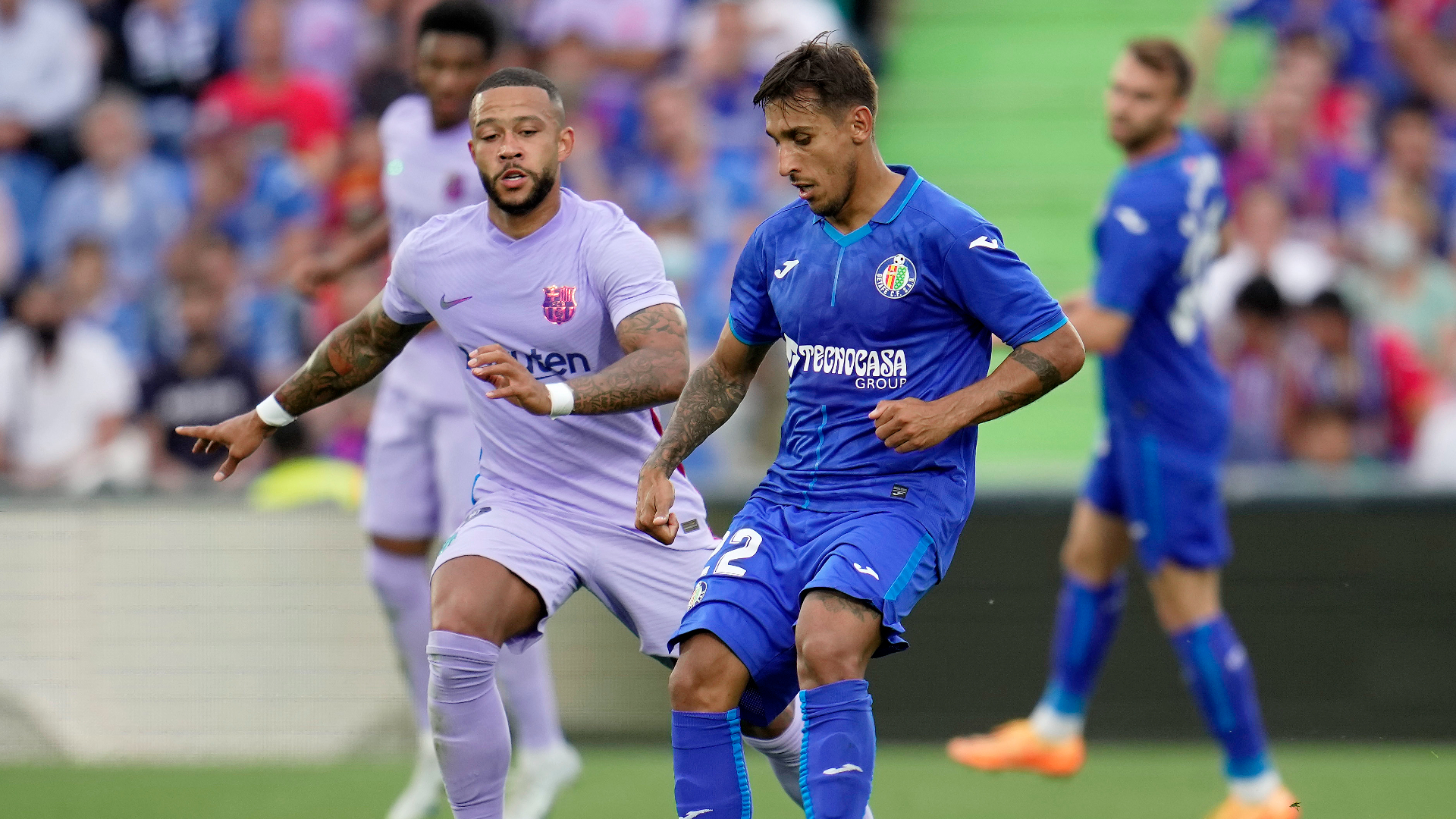 Barcelona seals second place despite tepid draw