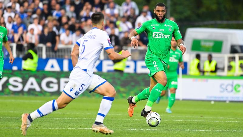 Late Auxerre equaliser leaves play-off in balance