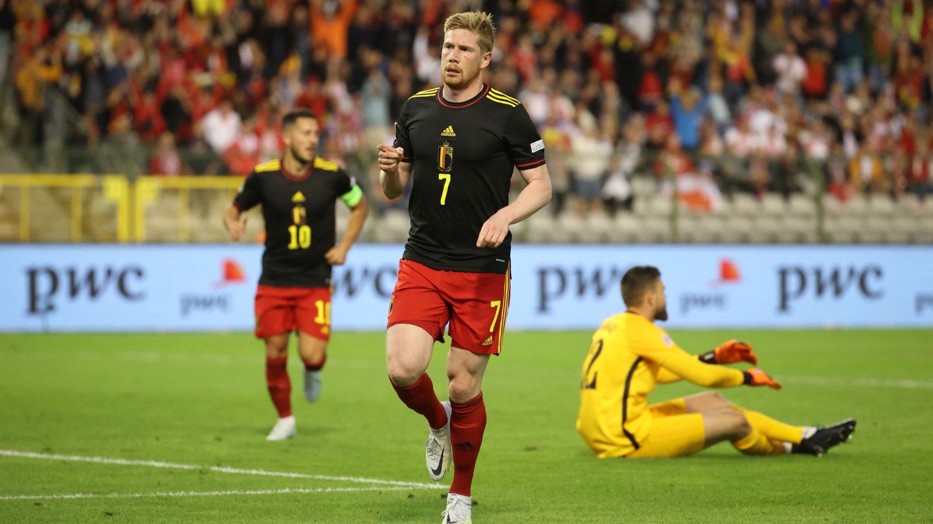 Belgium hits helpless Poland for six