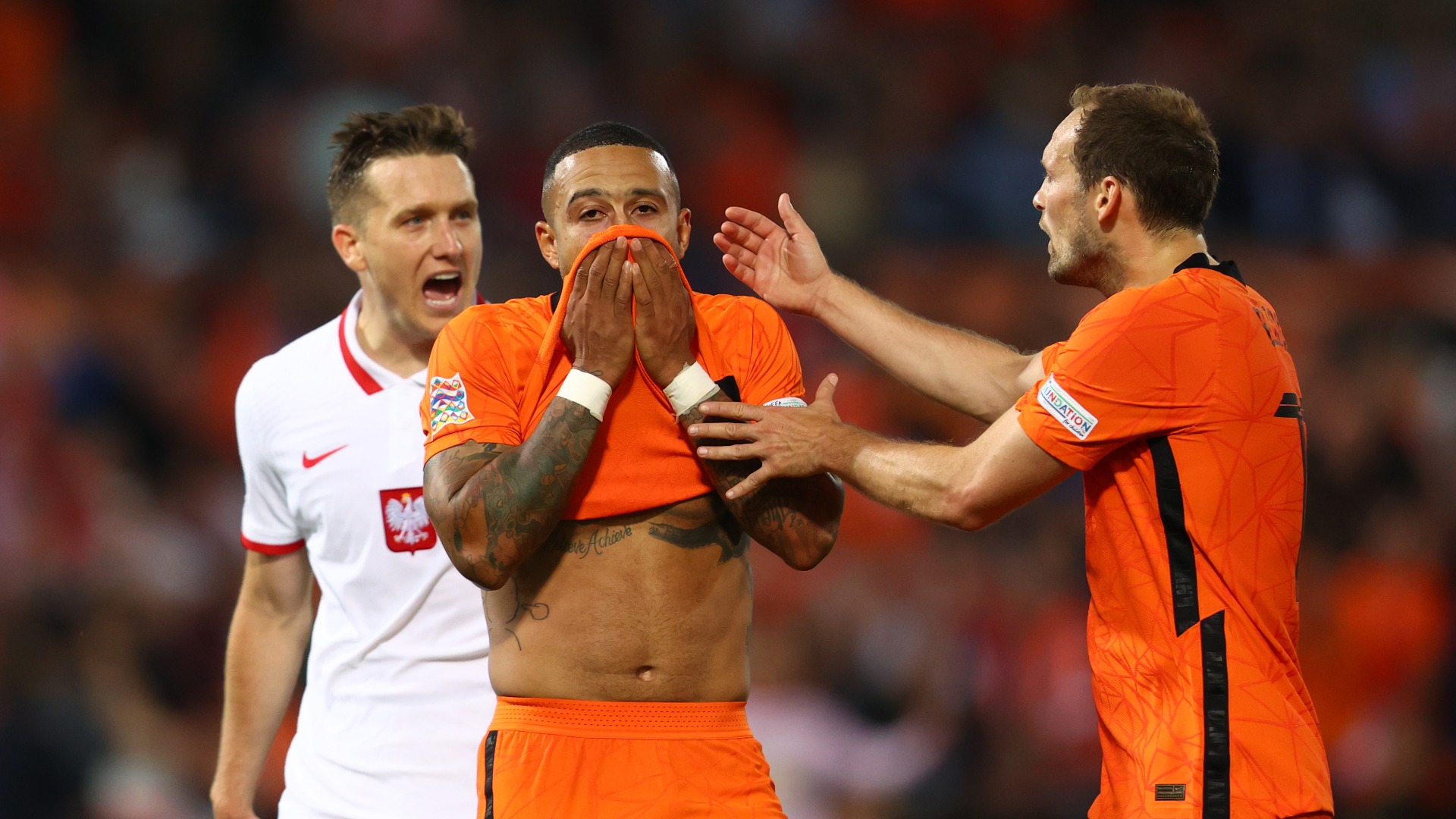 Depay misses penalty after stirring Dutch comeback