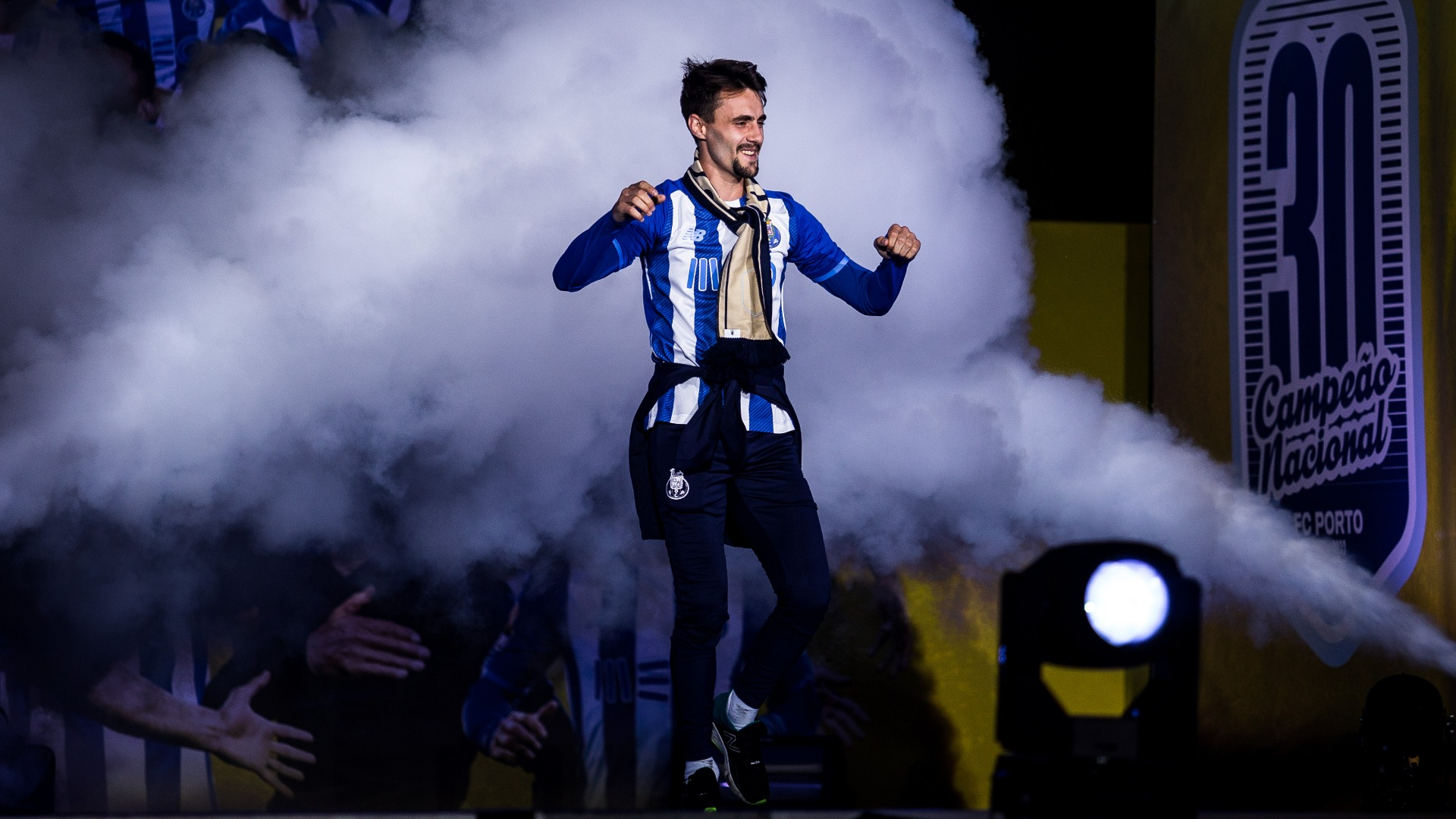 Rumor Has It: Arsenal finalizing €40million deal for Porto's Fabio Vieira