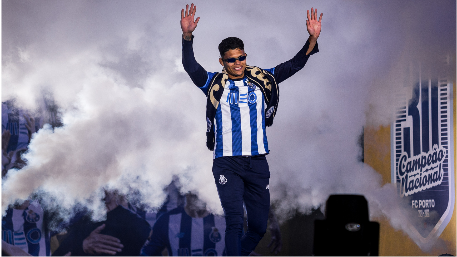 Rumor Has It: Man Utd ponder shock €80m bid for Porto striker Evanilson