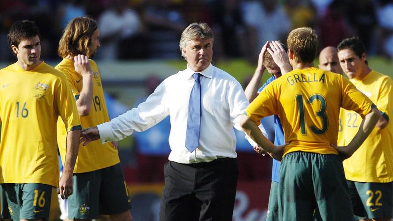 Former coach Hiddink to help Australia's World Cup build-up