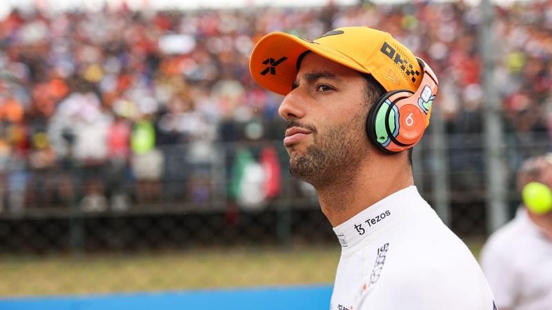 'Proud' Ricciardo to leave McLaren a year early