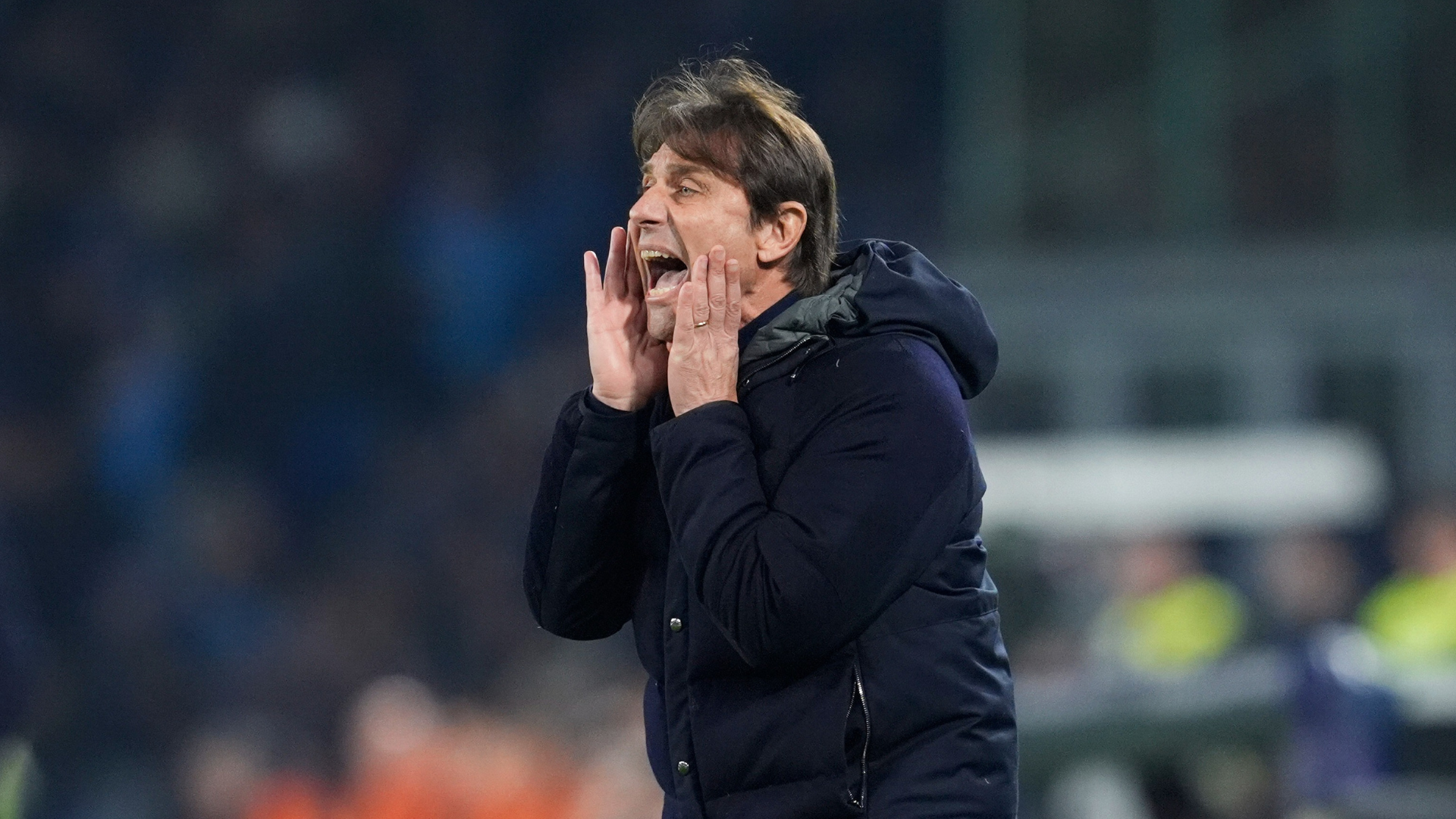 Conte tempers Napoli title hopes