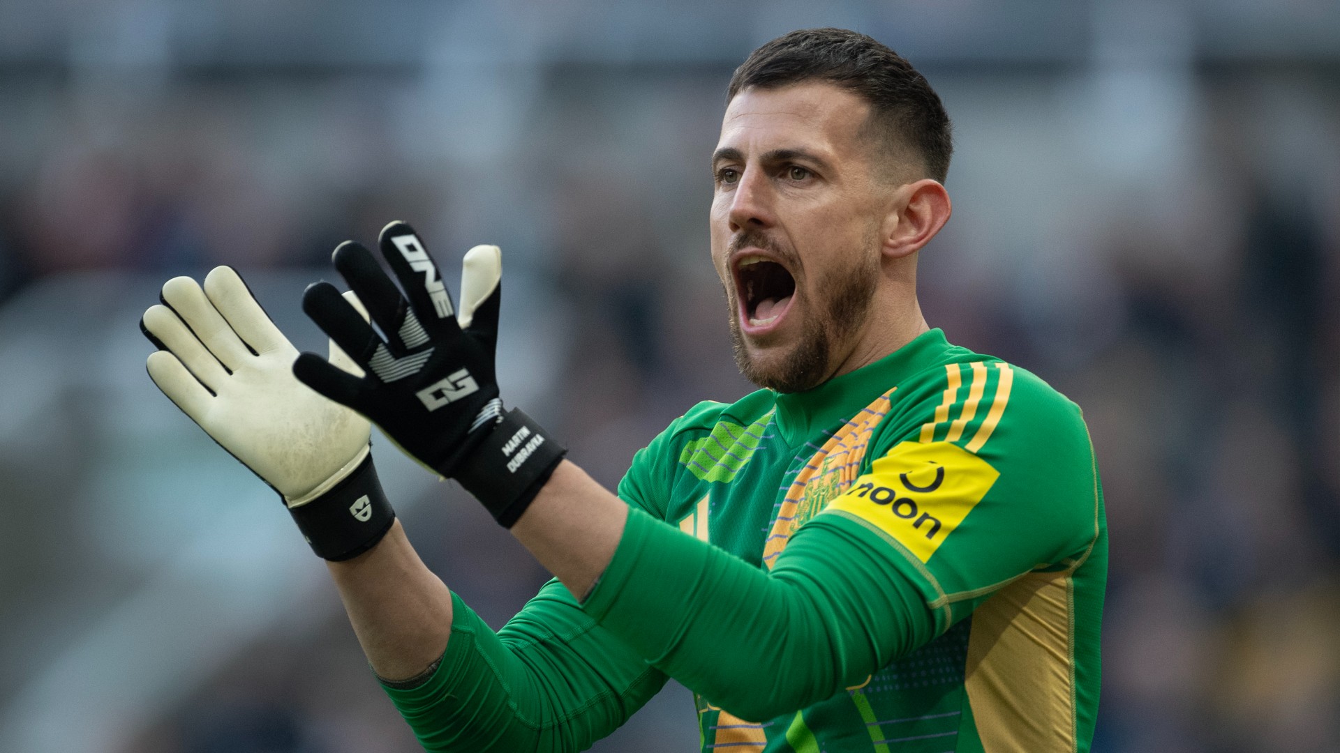 Dubravka signs new Newcastle deal