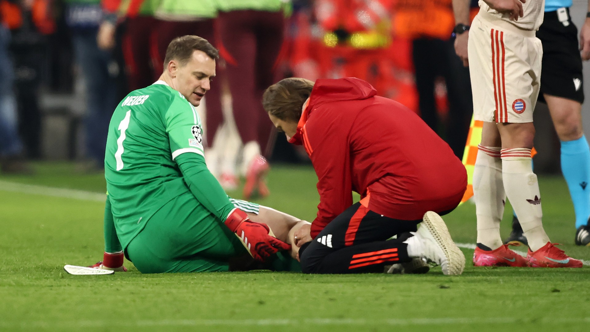 Neuer sidelined with calf injury