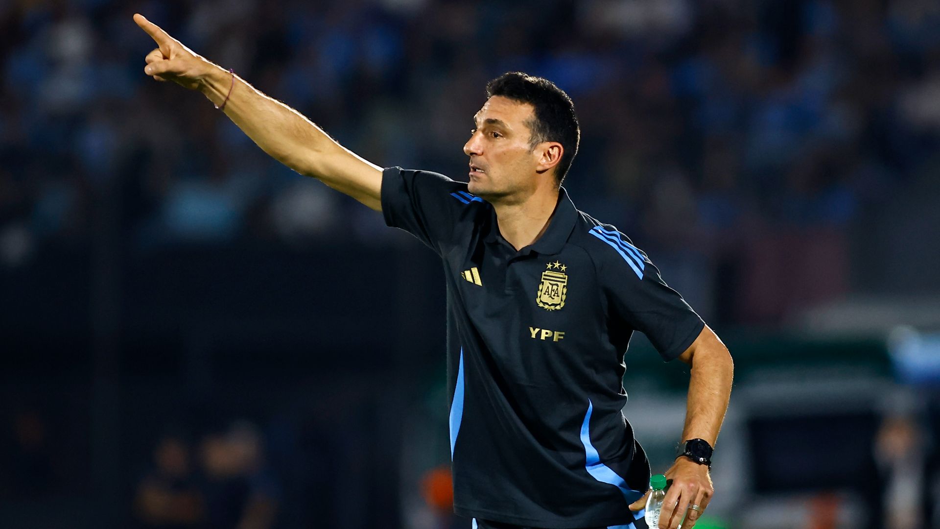 Scaloni hails Messi-less Argentina