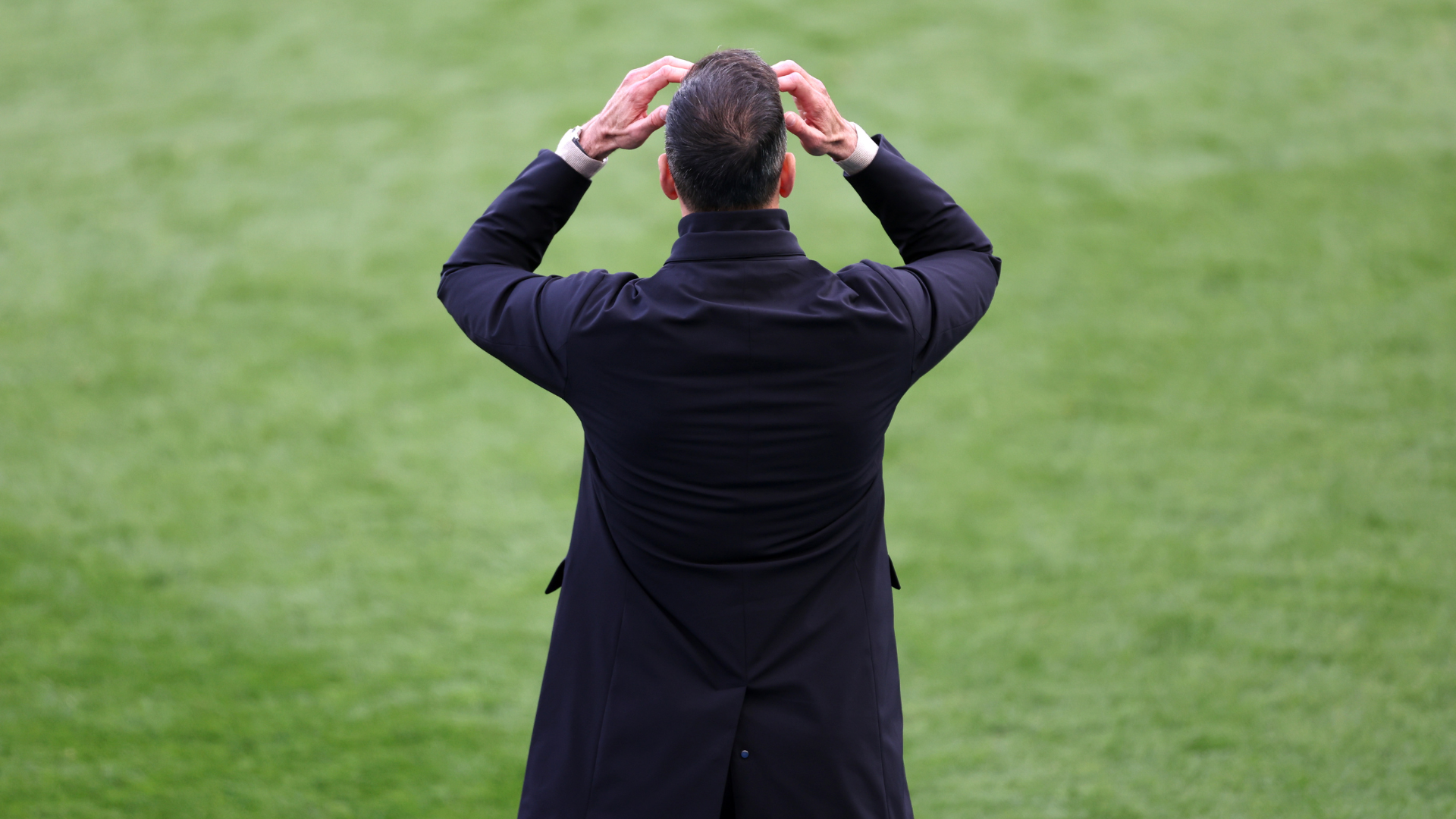 Van Nistelrooy on Leicester future