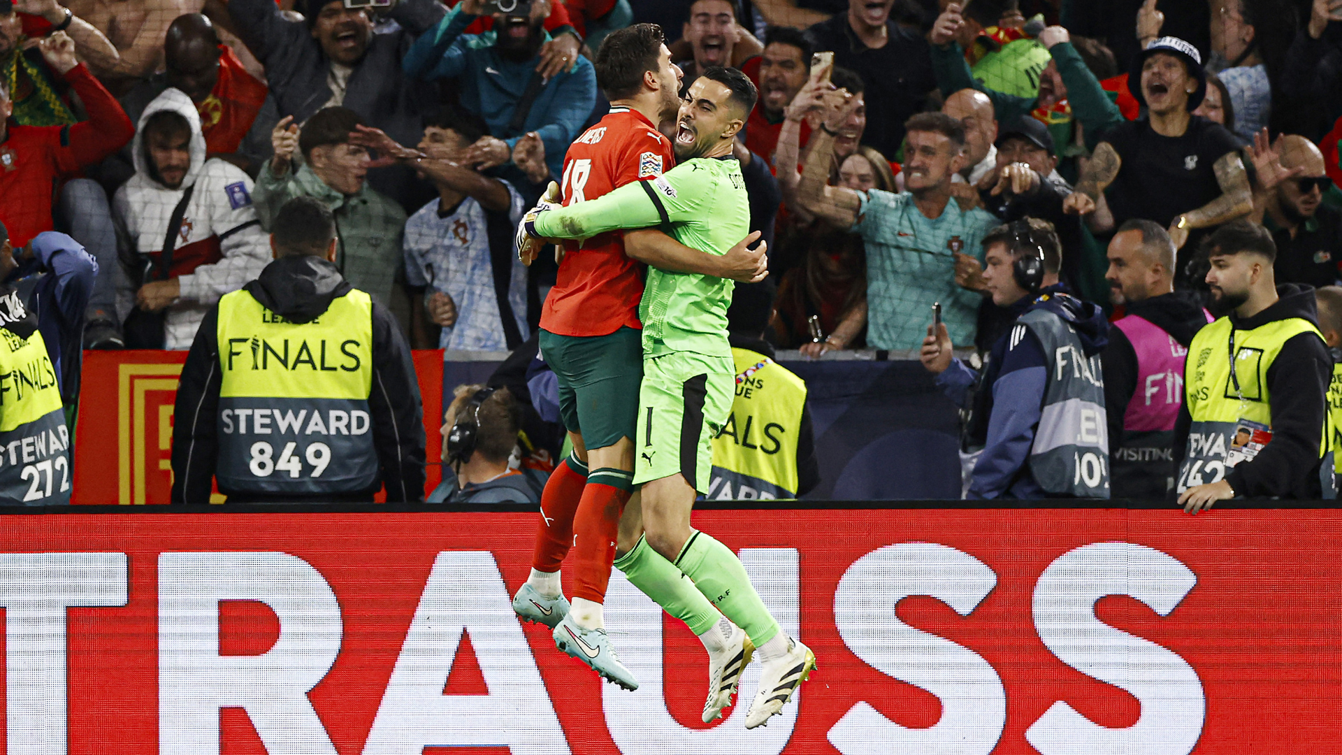 Portugal 2-2 Spain (aet, 5-3 pens)