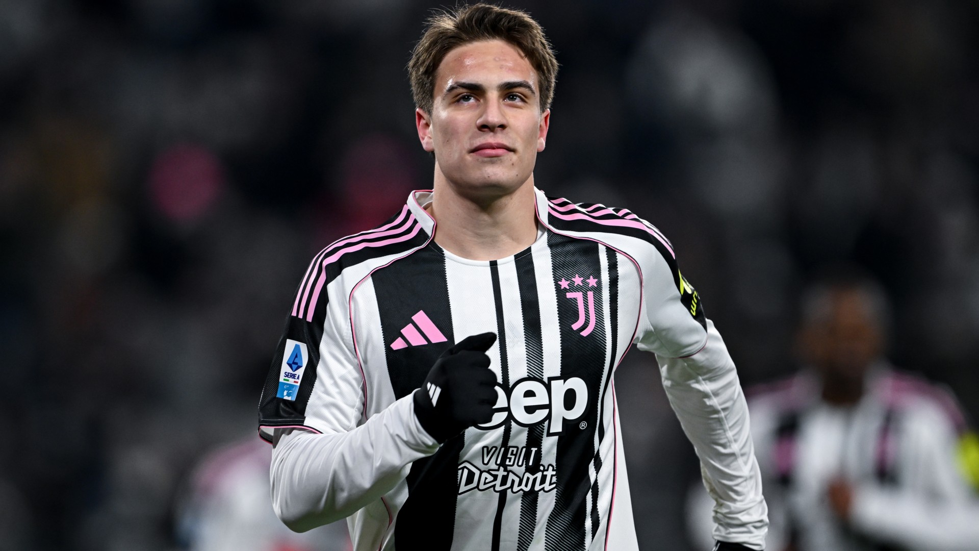 Yildiz signs new Juventus deal
