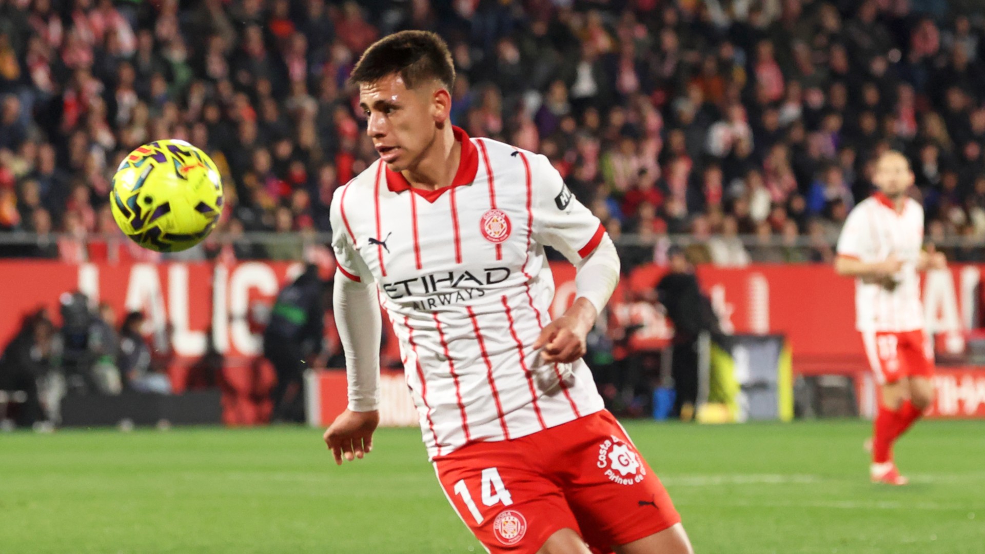 Echeverri loving life at Girona