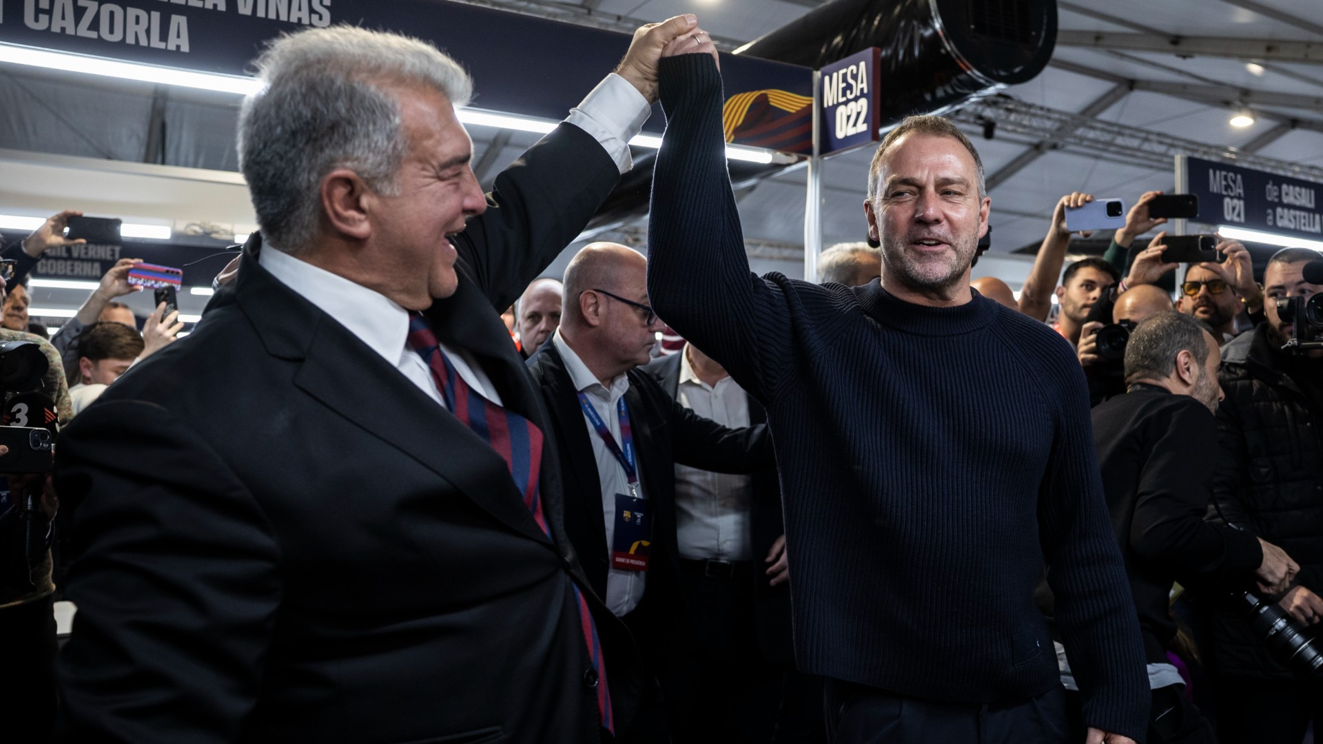 Laporta: Flick staying at Barcelona