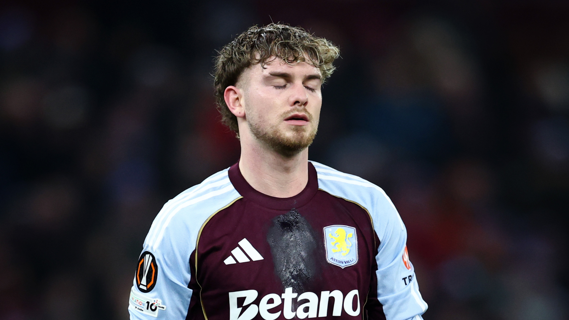 Emery: Elliott loan 'embarrasing'