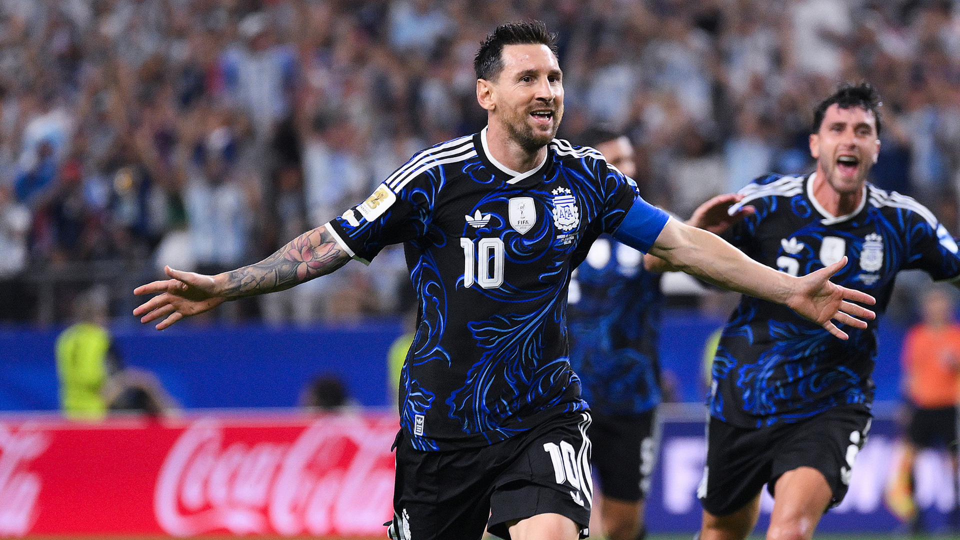 Scaloni: Messi still surprises me