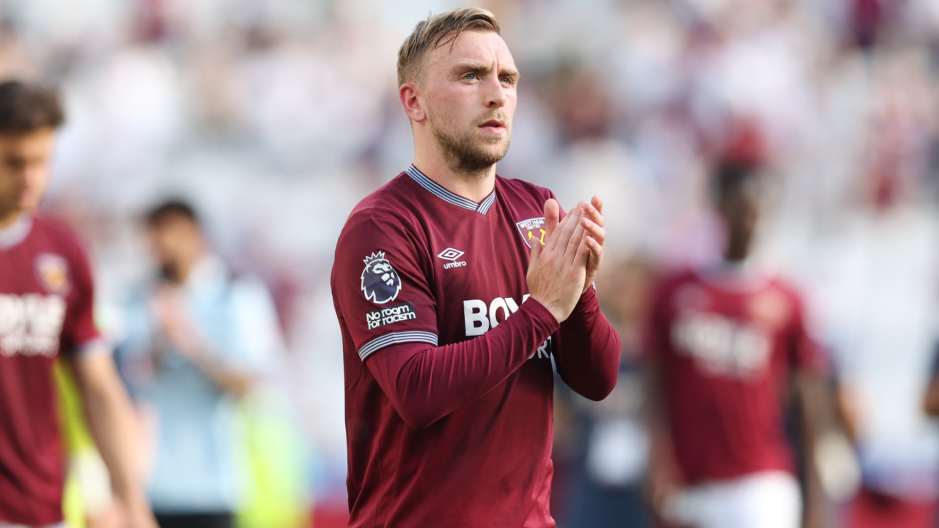 Bowen stays at West Ham