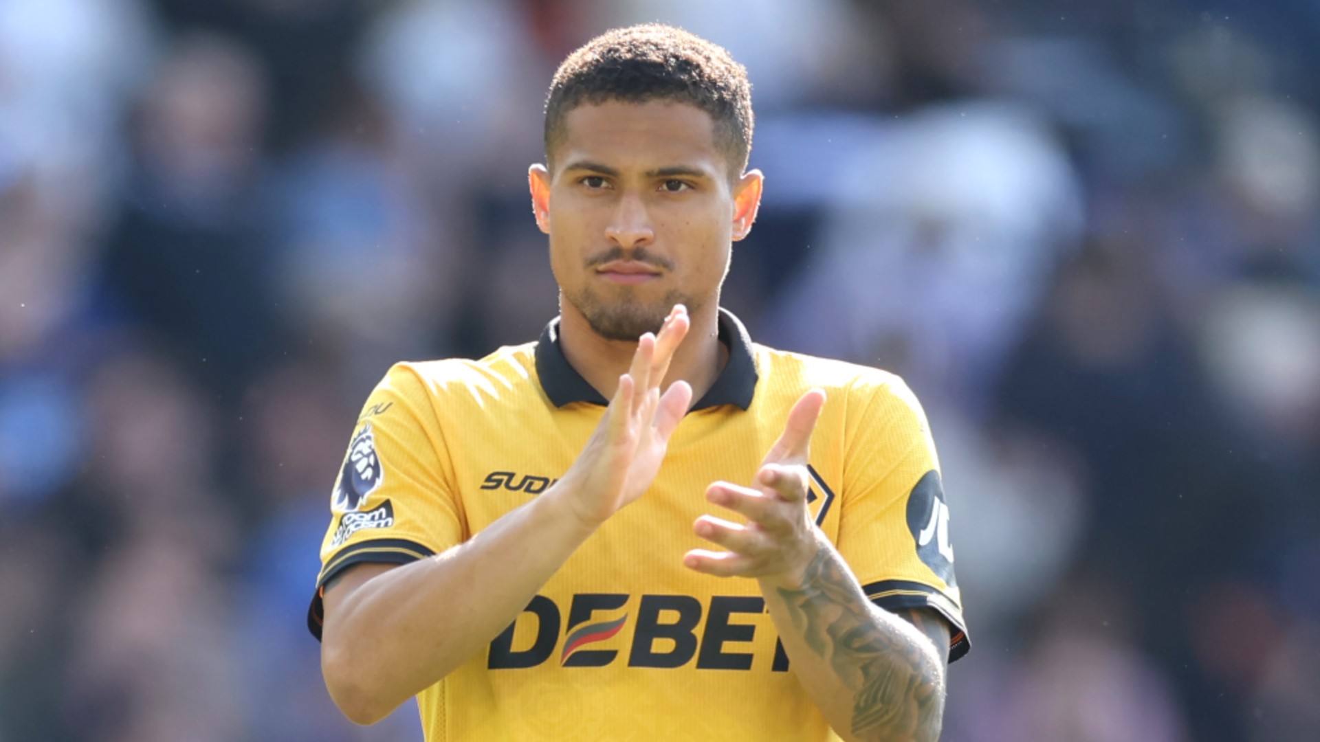 Gomes signs for Aston Villa