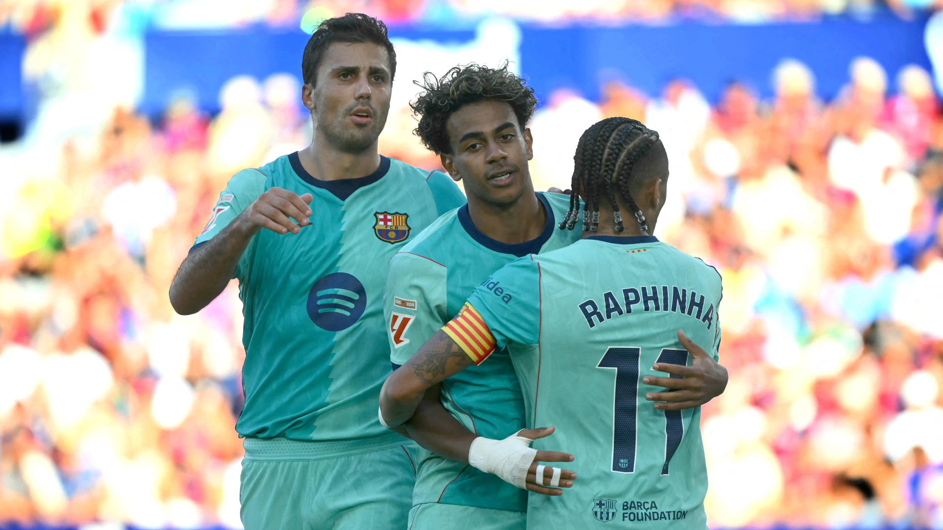 Report: Levante 2-4 Barcelona